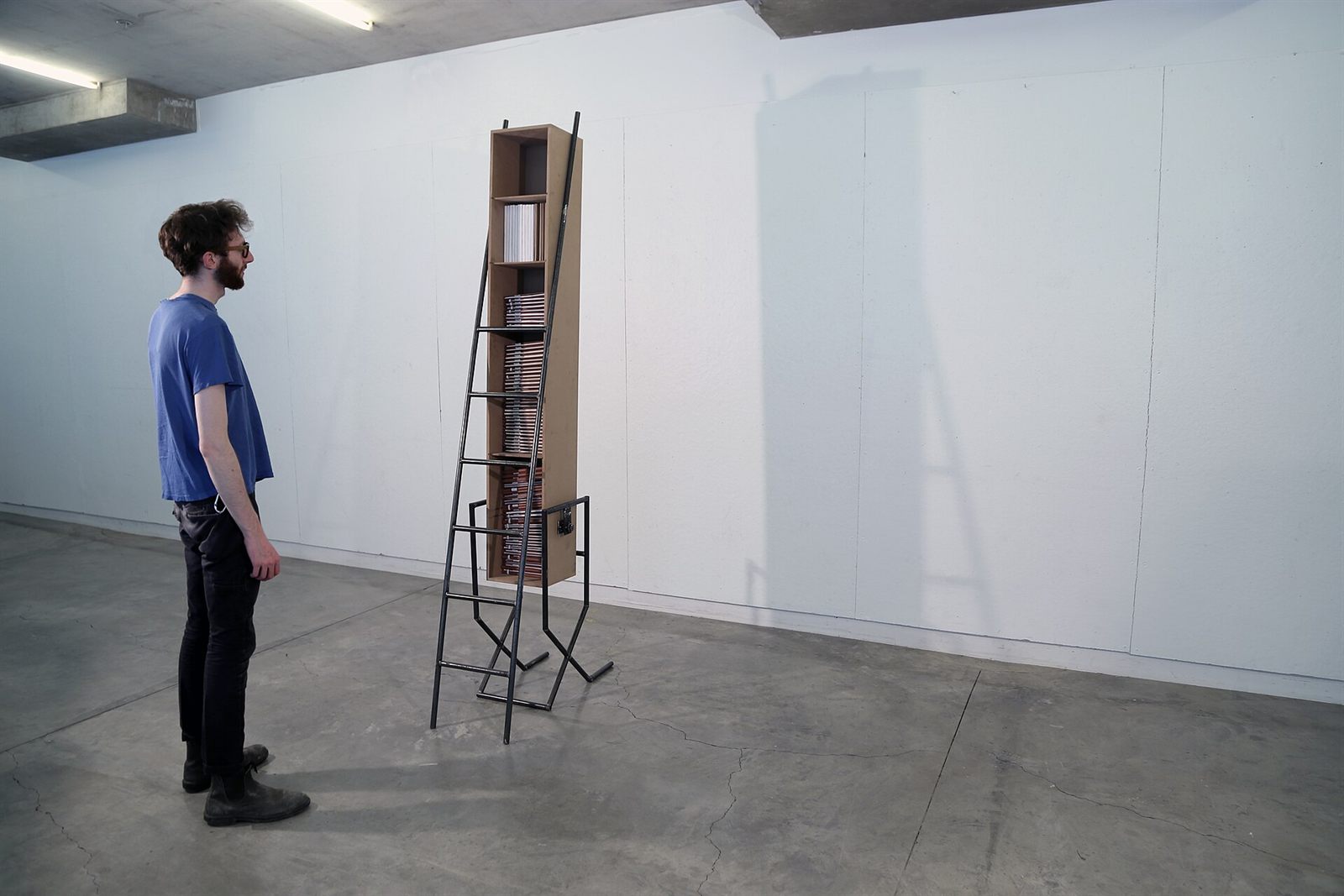 The shelf of finished and returned books